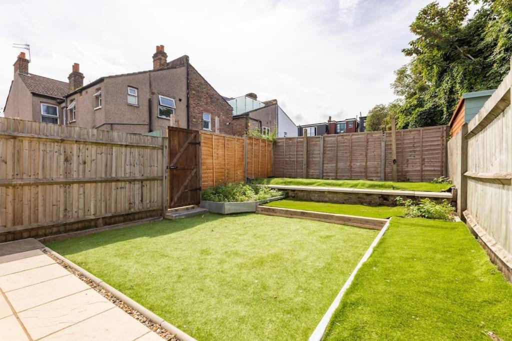 Streatham Apartment Londra Exterior foto